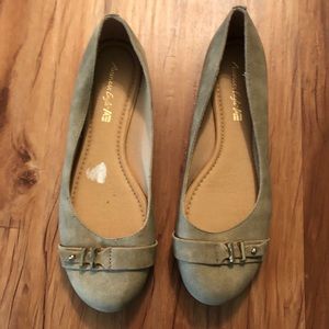 Women’s size 10 Flats - American Eagle